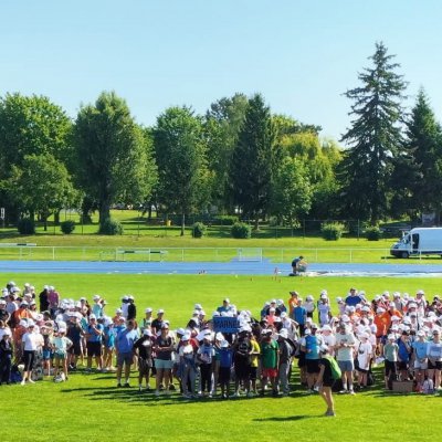 🏃♀️✨ Les Jeux Régionaux des Jeunes sont à Troyes aujourd'hui !
Des centaines de collégiens réunis pour une journée de sport, de découverte et de partage 💪 Initiations, ateliers, rencontres… c'est ça, les #JRJ !
Organisée par le 𝗖𝗥𝗢𝗦 𝗚𝗿𝗮𝗻𝗱 𝗘𝘀𝘁, l'@UNSSReims et l'@unss_aube , avec l'appui du @cdos.aube , cette étape des #JRJ est une vraie rencontre entre jeunes, éducateurs et acteurs du mouvement sportif, autour du respect et de l'engagement.
🙏 Un grand merci au @aubedepartement pour son soutien, à la @villedetroyes et à l'@uttroyes pour leur accueil chaleureux et leur implication dans l'organisation de cette belle journée.
👏 Merci aussi à toutes les ligues, comités, clubs et structures partenaires qui donnent vie à cet événement et transmettent les valeurs du sport à la prochaine génération.
#JRJ #GrandEst #Troyes #Olympisme #Jeunesse #UNSS #SportScolaire #ValeursduSport #SportEtCitoyenneté