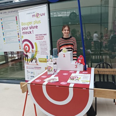 🌸 **Octobre Rose : Ensemble pour la lutte contre le cancer du sein !** 🌸

Le CROS Grand Est est fier de s'engager activement dans la campagne Octobre Rose, un mois dédié à la sensibilisation et à la prévention du cancer du sein.💖

Chaque année, des milliers de femmes sont touchées par cette maladie, mais grâce à la recherche, à la sensibilisation et à un dépistage précoce, nous pouvons faire la différence. C'est pourquoi nous unissons nos forces avec les associations, les clubs sportifs et les collectivités pour promouvoir l'importance du dépistage et soutenir les personnes touchées.

Clémentine Fort, notre chargée de mission Sport-Santé, a eu l'opportunité, au CHR-Metz-Thionville - Hôpital de Mercy de promouvoir l'activité physique adaptée comme moyen de prévention à la santé. 

L'objectif était de proposer des solutions concrètes pour prendre ou reprendre une activité dans le 57 mais plus largement dans la Région Grand Est  via le dispositif Prescrimouv 💪

Demain, le CROS Grand Est  poursuit ses actions et sera présent à @institut_cancerologie_lorraine à #Nancy.

🤝 Ensemble, faisons de ce mois d'octobre un symbole d'espoir et de solidarité. Chaque geste compte, et chaque voix peut faire la différence. 💪💕

Agence Régionale de Santé Grand Est | Institut de Cancérologie de Lorraine Alexis Vautrin 

#OctobreRose2024  #luttecontrelecancer #solidarité  #dépistage  #Prescrimouv #sportsanté  #sensibilisation