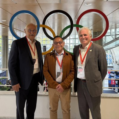 Séminaire des territoires du CNOSF : le CROS GRAND EST  est présent]

Le CROS Grand Est participe au séminaire des territoires du Comité National Olympique et Sportif Français (CNOSF), en présence de sa présidente, Amélie OUDÉA-CASTÉRA  et de son vice-président, Gilles ERB . 

Le CNOSF affirme son ambition de faire de chaque CDOS/CROS/CTOS, l'interlocuteur privilégié des collectivités, en s'appuyant sur trois exigences :

🟡 Fort : par la Semaine Olympique  et Paralympique, la Journée Olympique et la Fête du sport, et par une voix du sport portée dans les territoires, notamment à travers des débats à l'approche des présidentielles.

🔵 Utile : par l'accompagnement des ligues et des comités régionaux, la formation et la professionnalisation.

🟢 Moderne : par l'appropriation de la transition écologique et de la transformation numérique, grâce à de nouveaux outils.

Cette feuille de route s'inscrit dans deux échéances majeures : réussir l'héritage de Paris 2024 et être au rendez-vous des Alpes françaises 2030🏔️.

👉Faire est essentiel, le faire savoir est indispensable : c'est la clé de notre crédibilité et de nos moyens.

Le CROS Grand Est est représenté par Michel Lequeux  et Jean-Christophe COUR , Vice-Présidents, et Jean Paul Omeyer , Secrétaire Général.

#CROSGrandEst #CNOSF #MouvementSportif #Paris2024 #